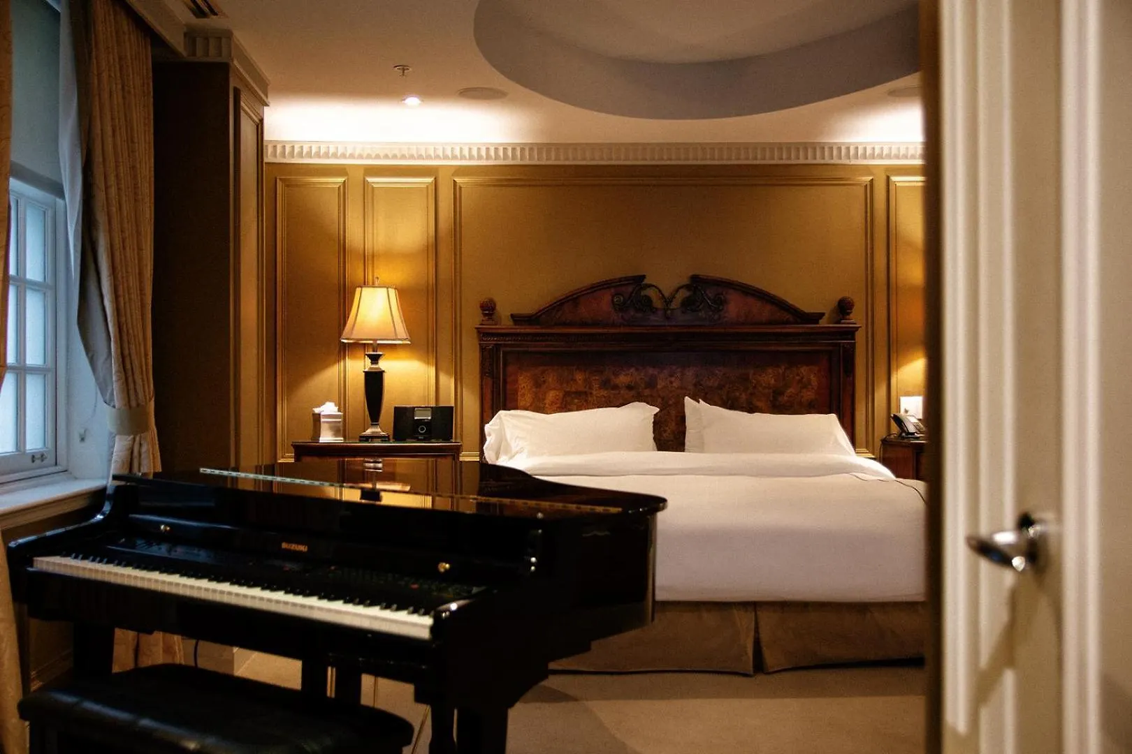 Windsor Arms Hotel Toronto
