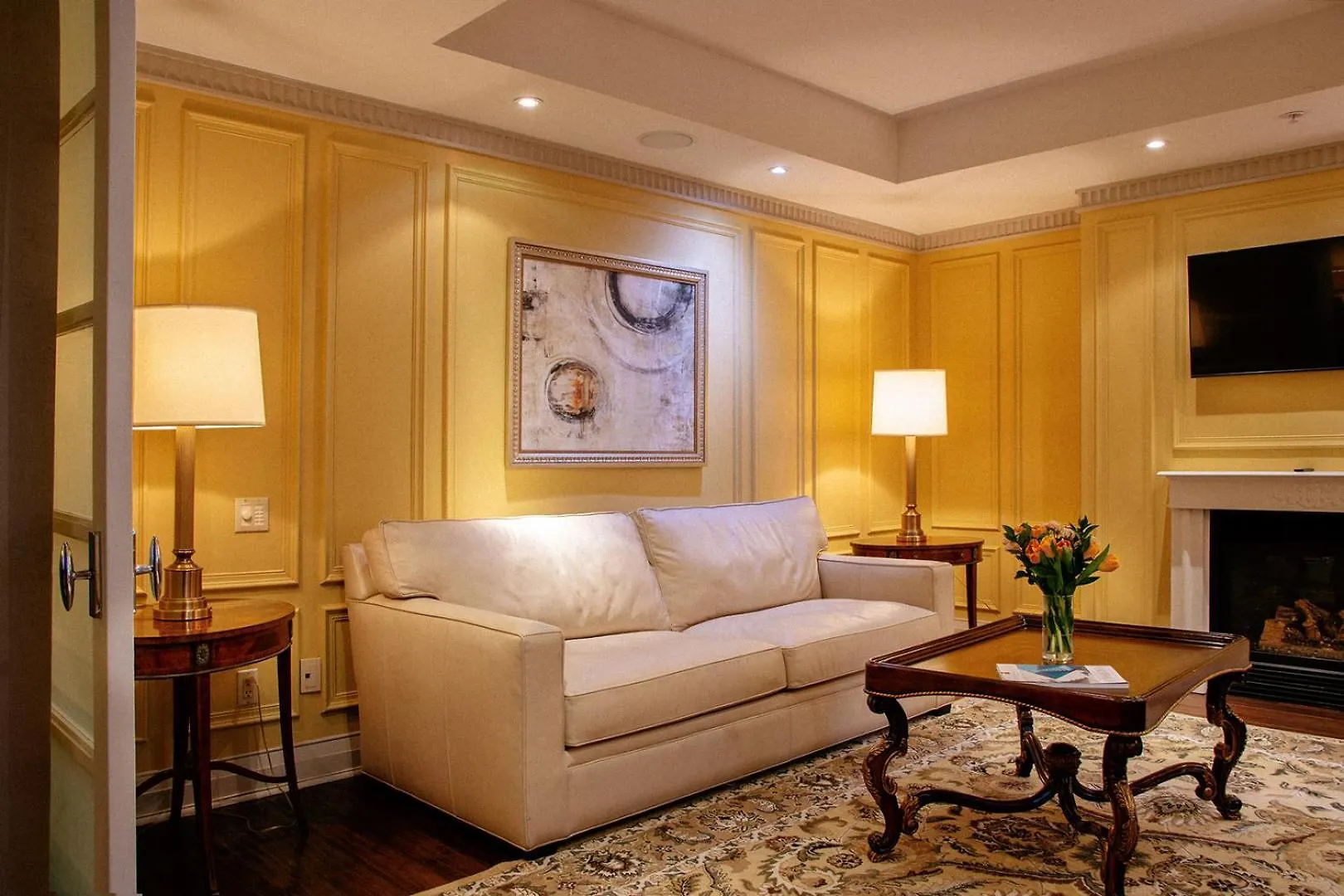 Windsor Arms Hotel Toronto