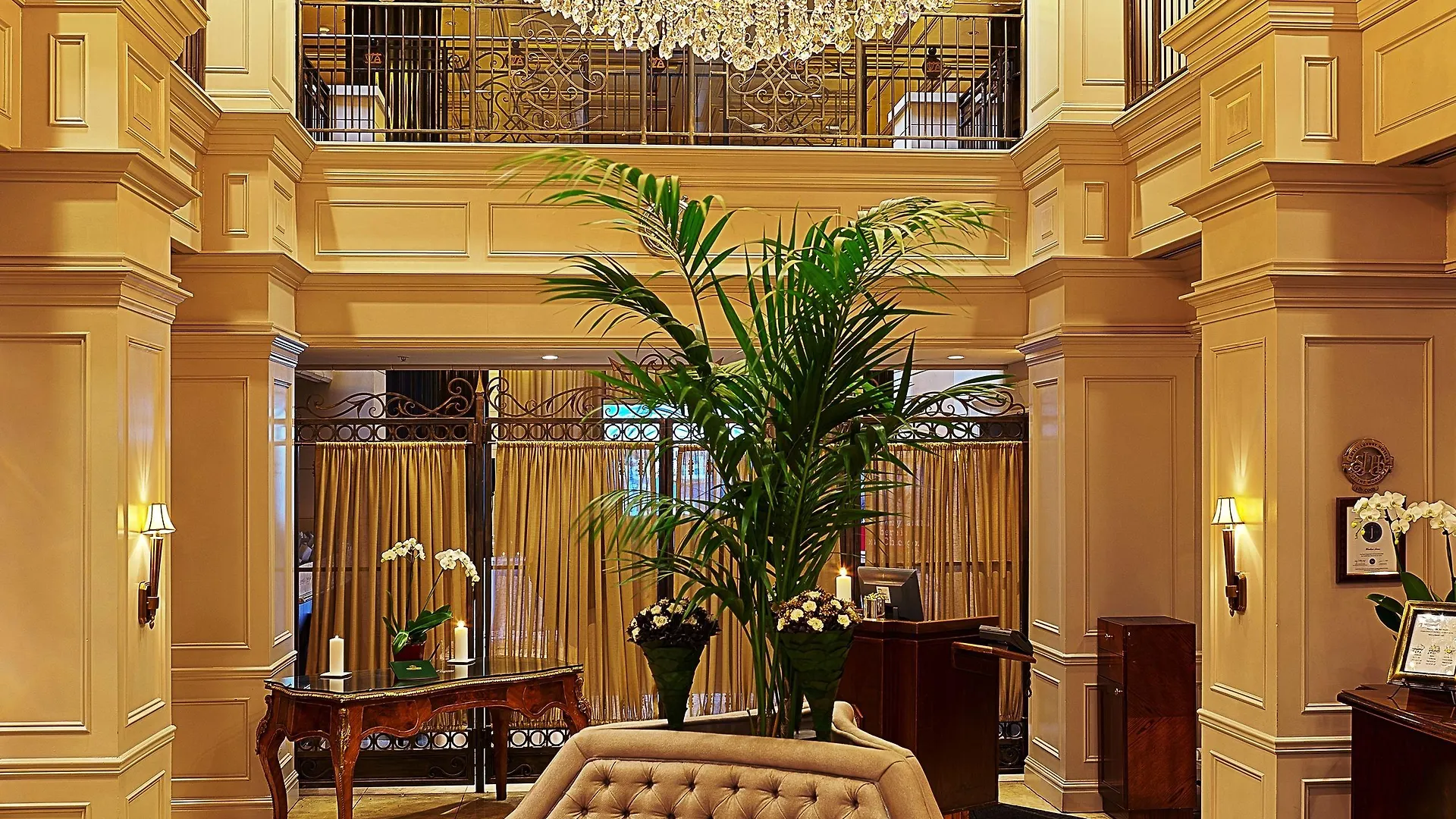 Windsor Arms Hotel Toronto Canada